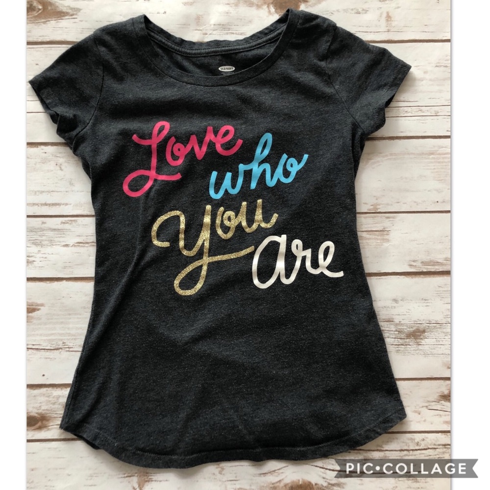 Graphic tee